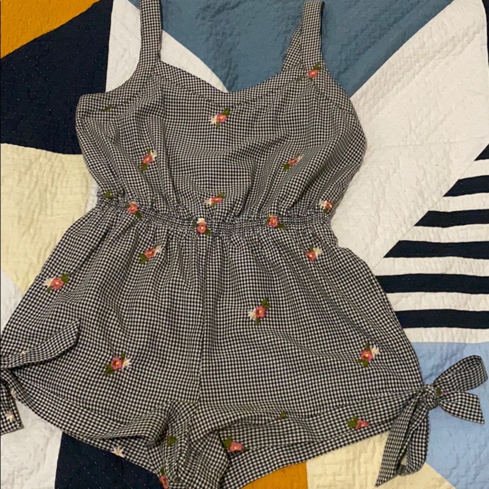 Gingham floral romper
